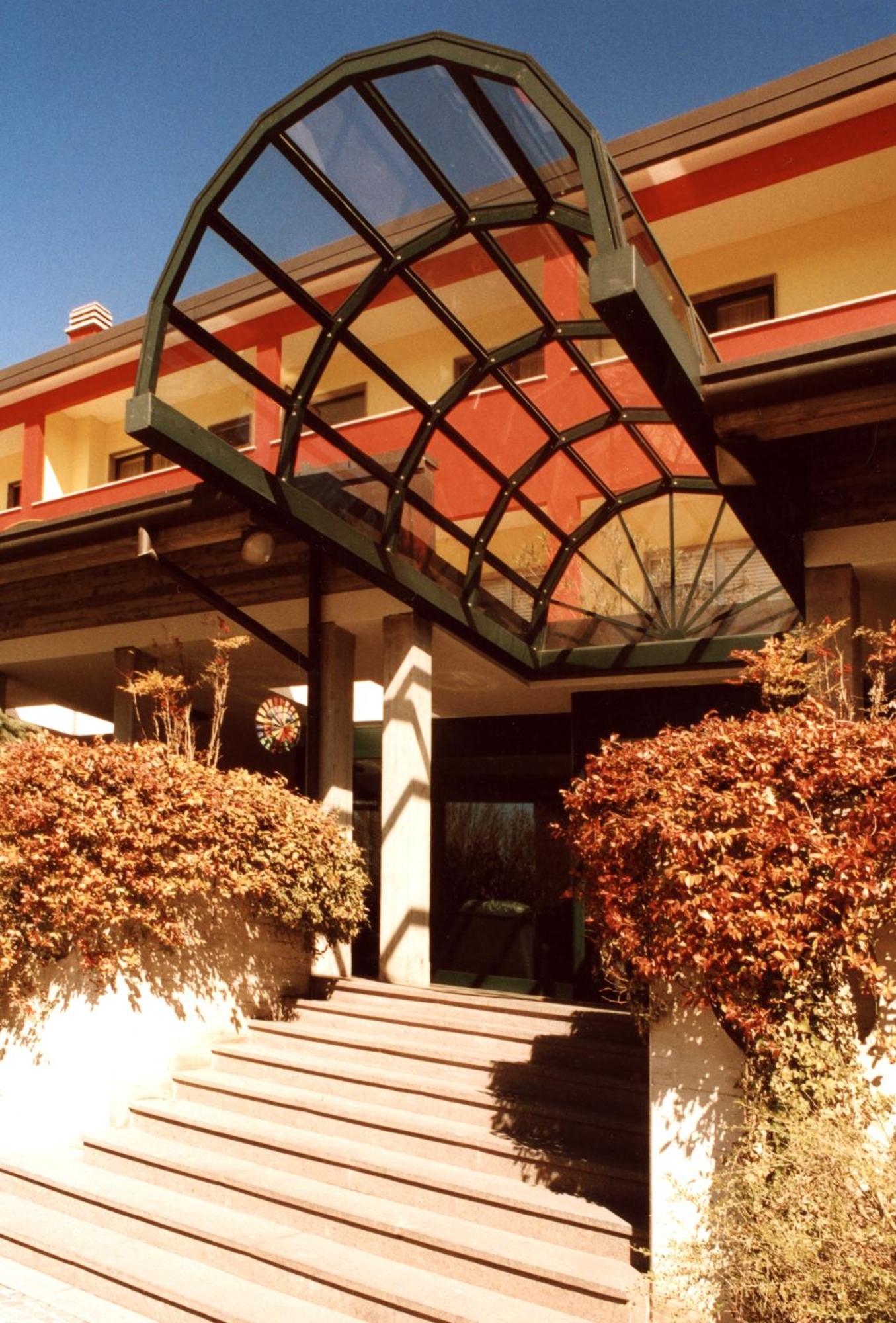 Hotel Cinzia Ristorante Christian E Manuel Vercelli Exterior photo